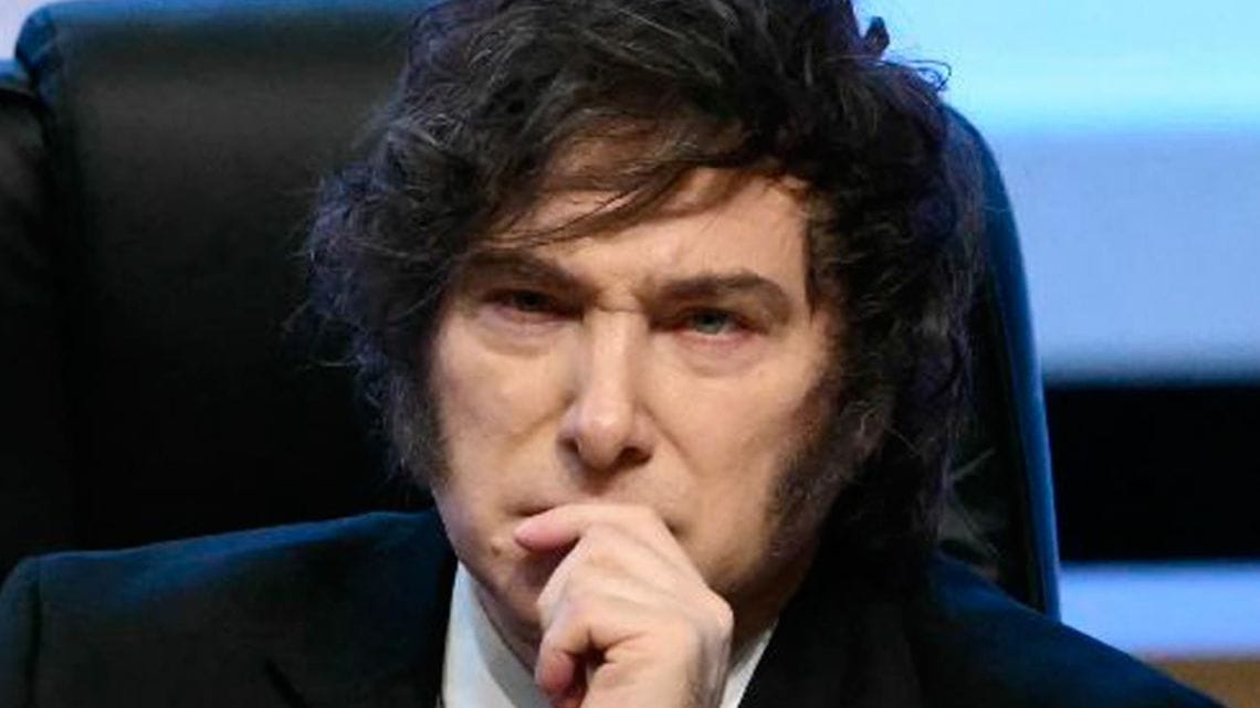 Milei descartó retirarse de la política y aseguró que “no me van a llevar puesto como a Macri”