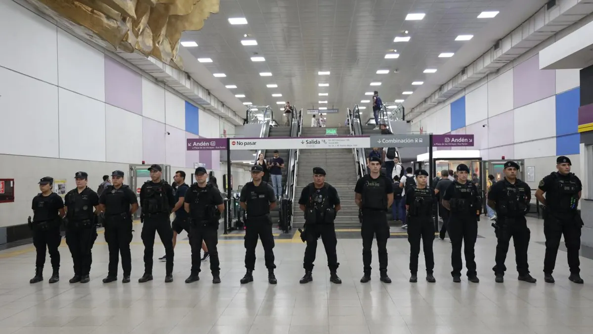 Fuerte operativo en el subte: despliegan 1.000 policías en estaciones y vagones