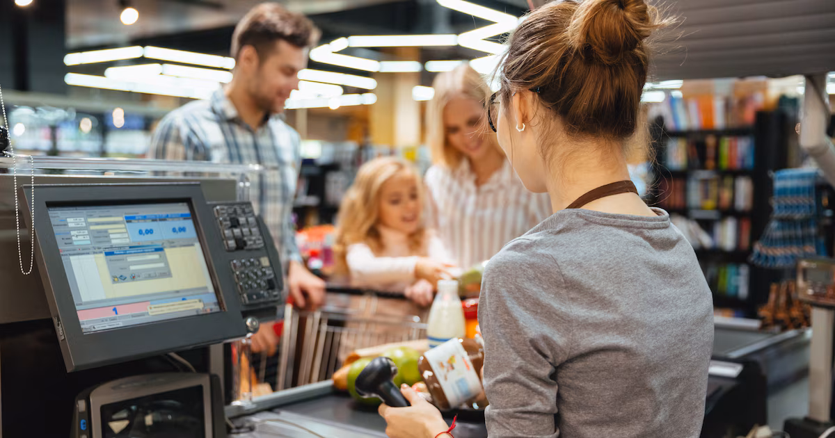 Cuánto cobran los cajeros de supermercado en marzo de 2026 según el convenio nacional