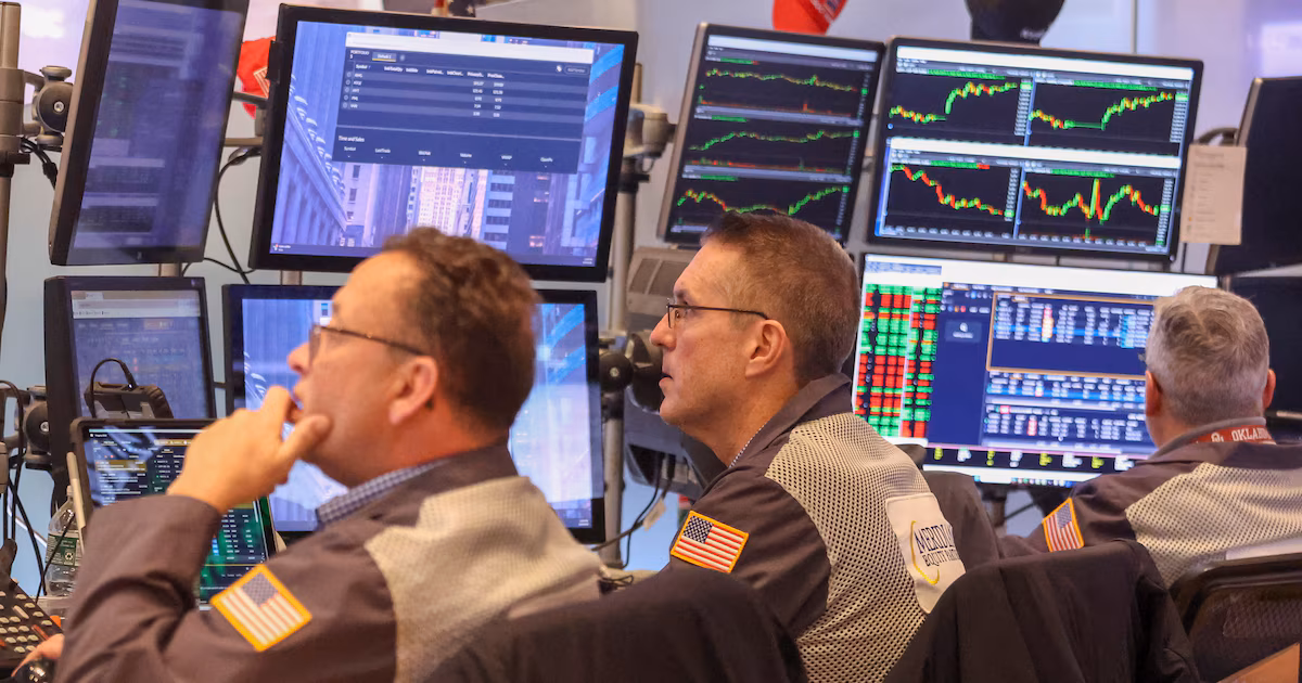 Caída global en las bolsas tras salto del petróleo a más de USD 100/barril: Nikkei -5% y S&P, Nasdaq y Dow caen >1%