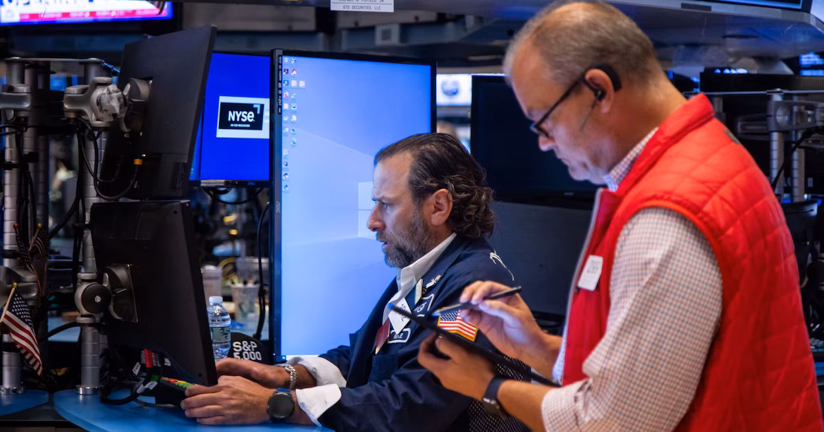 Jornada financiera: las acciones argentinas subieron pese a un contexto externo adverso, pero repuntó el riesgo país