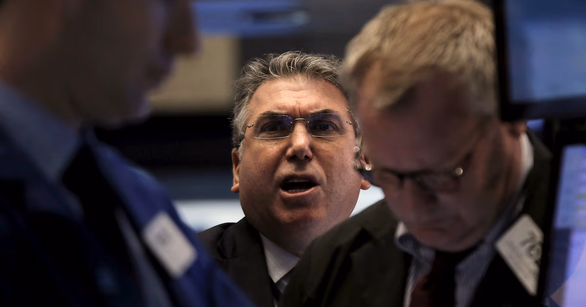 Jornada financiera: acciones argentinas cayeron hasta 5%, riesgo país subió; dólar $1.410, BCRA compró USD 172 millones