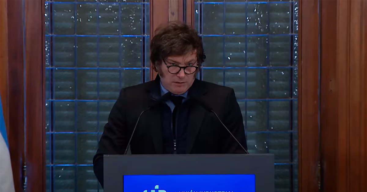 La UIA calificó críticas de Milei como agravio injusto y advirtió por impacto en la industria manufacturera