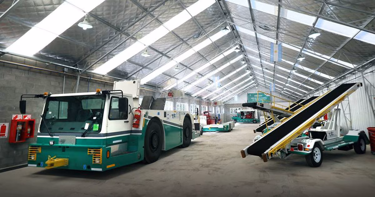 El Gobierno avanza con la privatización de Intercargo: Caputo anunciará en horas las condiciones de venta de acciones