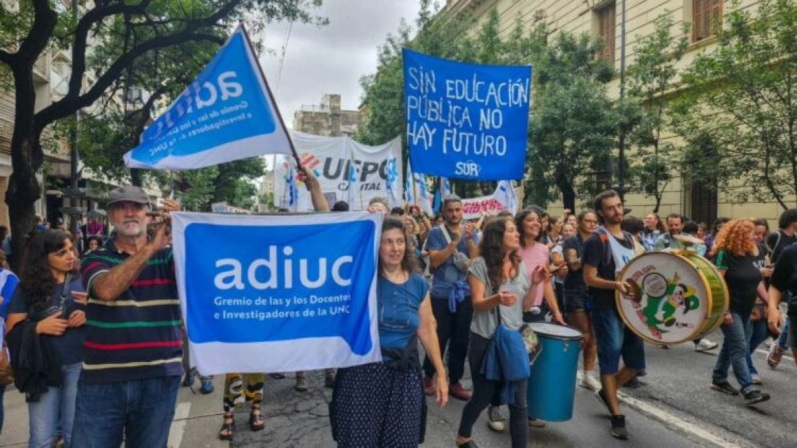 UNC: docentes inician paro de una semana y anuncian que puede extenderse ‘por tiempo indeterminado’