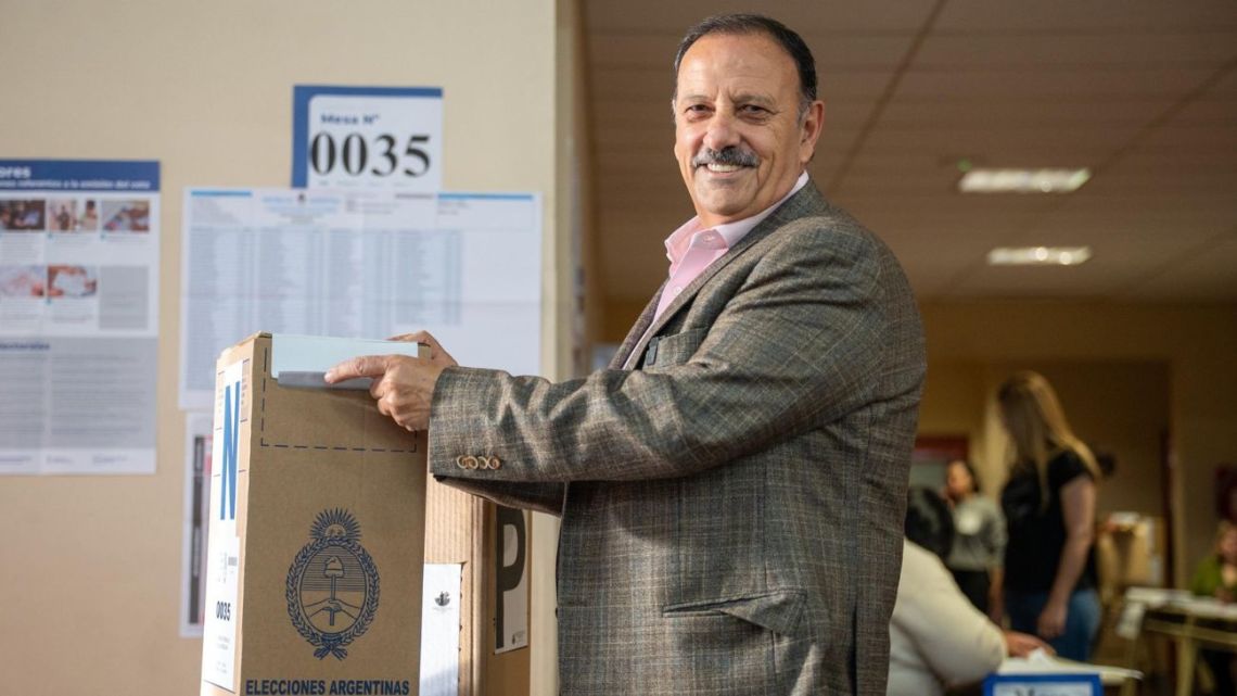 Ricardo Quintela respalda a Kicillof: “es el compañero más preparado para gobernar el país”