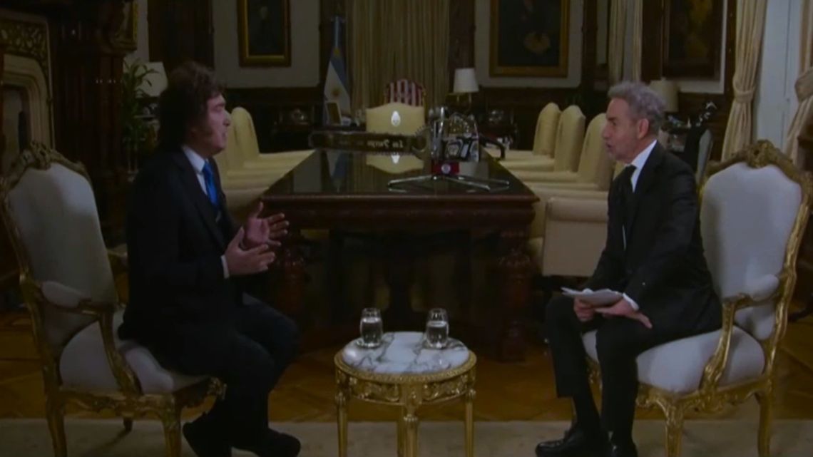 Milei anuncia retirada política en 2031 y descarta pedir la renuncia de Villarruel