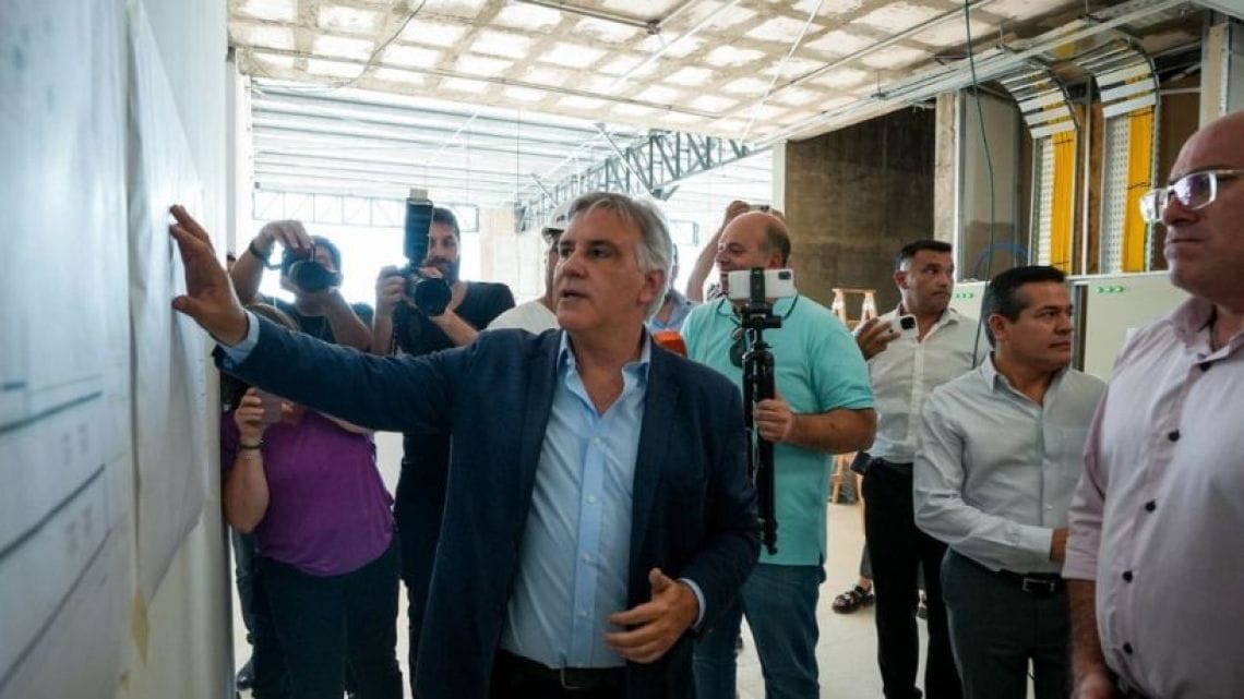 Llaryora confirmó bono escolar de $125 mil para trabajadores estatales