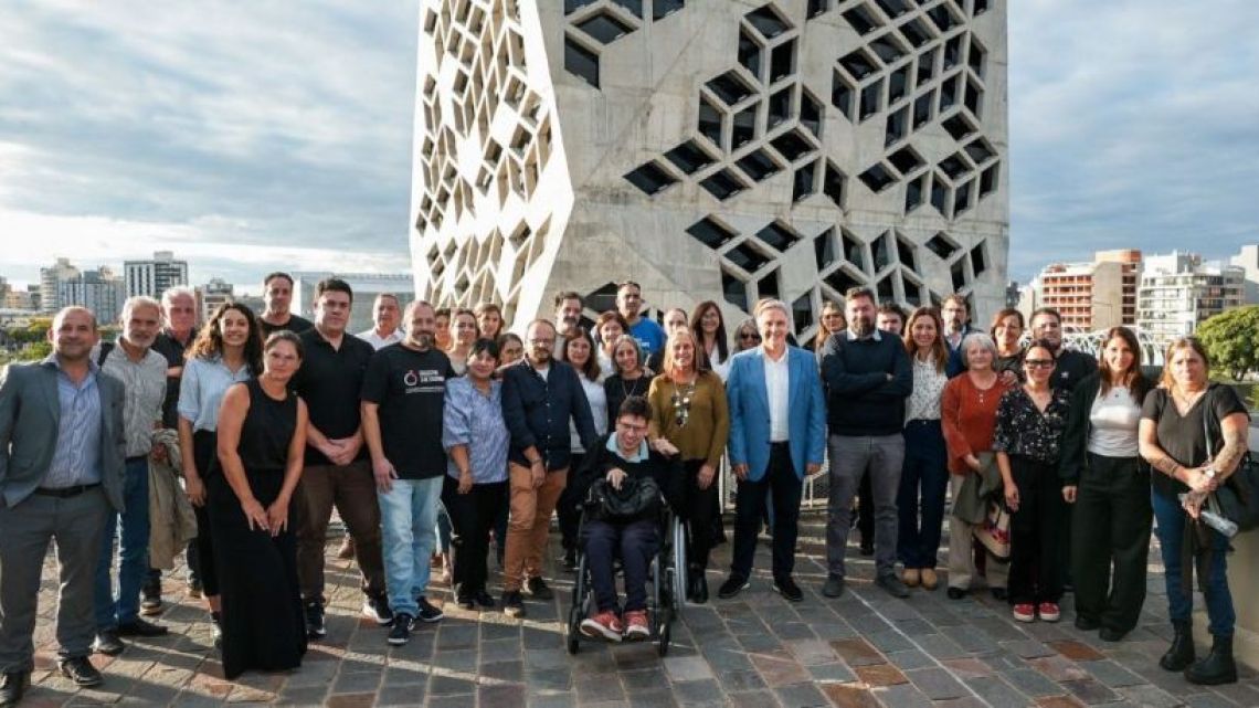 Llaryora dispuso refuerzo para instituciones de discapacidad: ‘Provincias y municipios no pueden reemplazarlo todo’