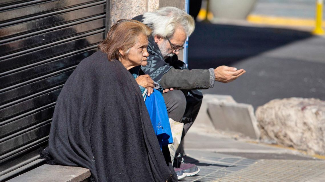 Crisis social y política: más de 9.500 personas viven en situación de calle en todo el país