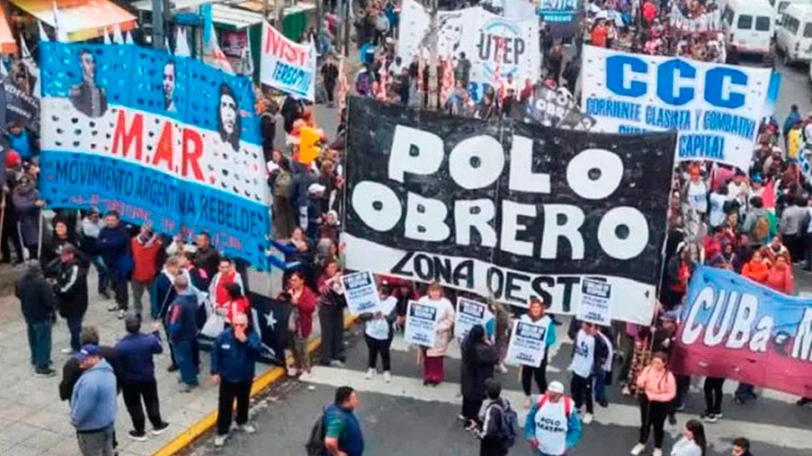 Se profundizan los piquetes y marchas por la quita de un millón de planes