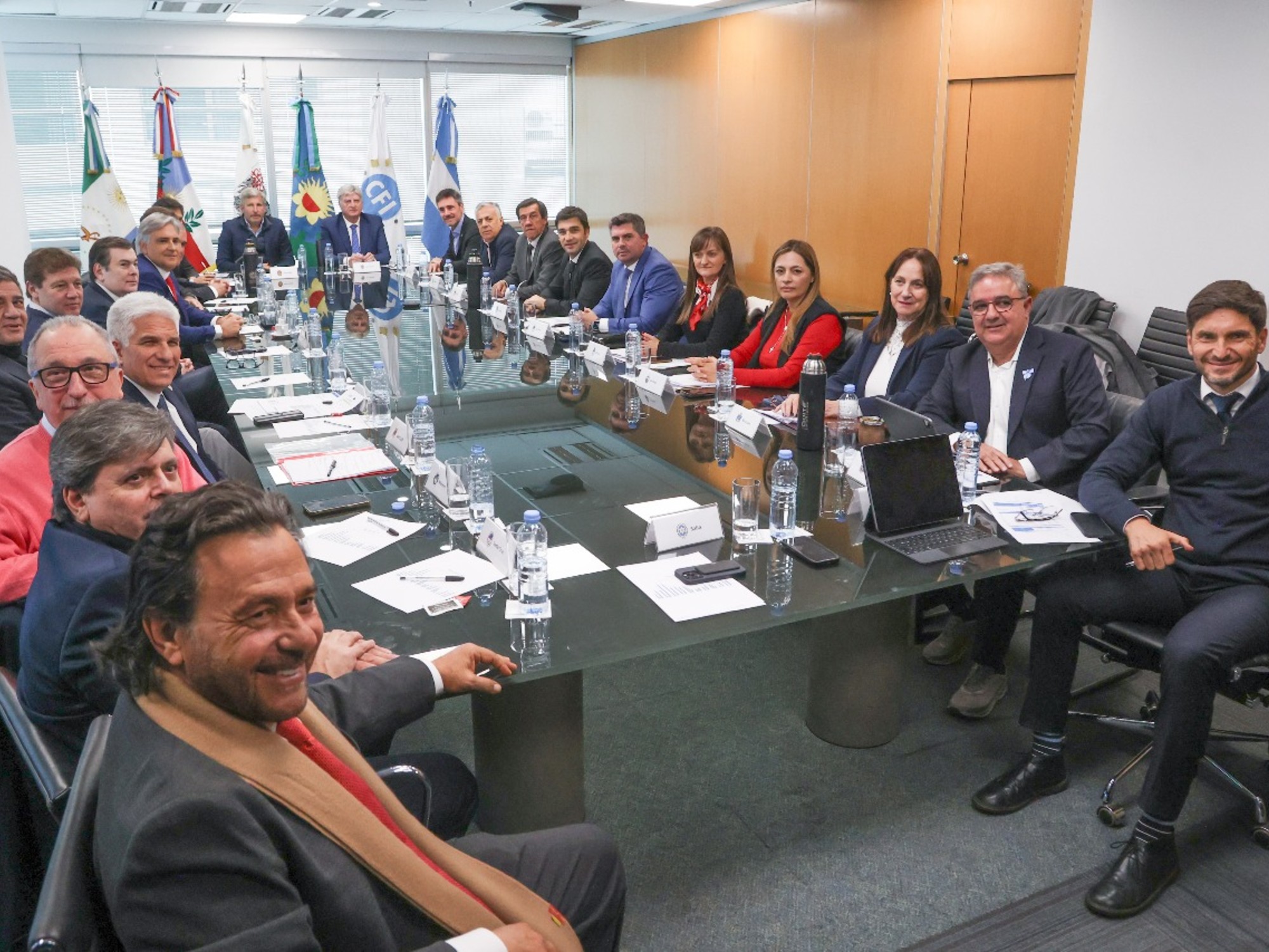 A contramano de la Nación: las provincias pasaron a tener déficit y la caída de ingresos complica a los gobernadores