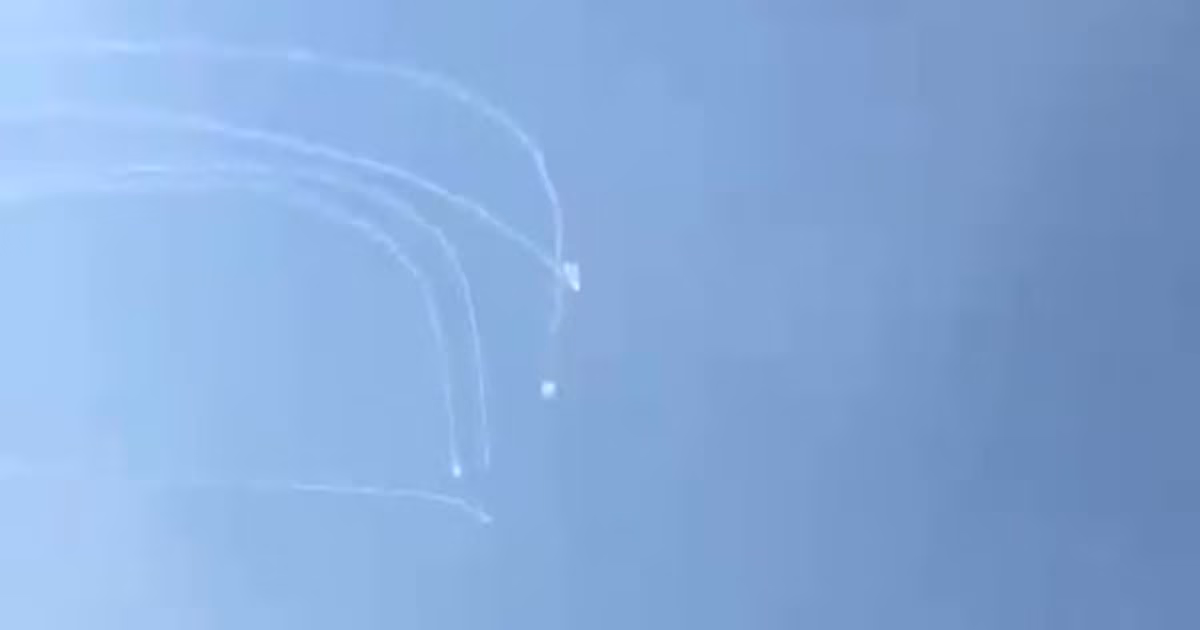 El grupo terrorista Hezbollah lanzó dos cohetes contra territorio israelí: “Es una flagrante violación del alto al fuego”