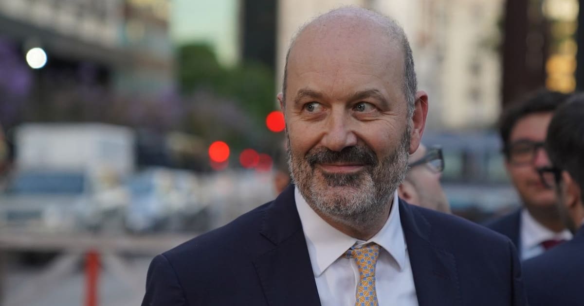 Qué son los prácticos y cómo funciona la actividad que Sturzenegger quiere desregular