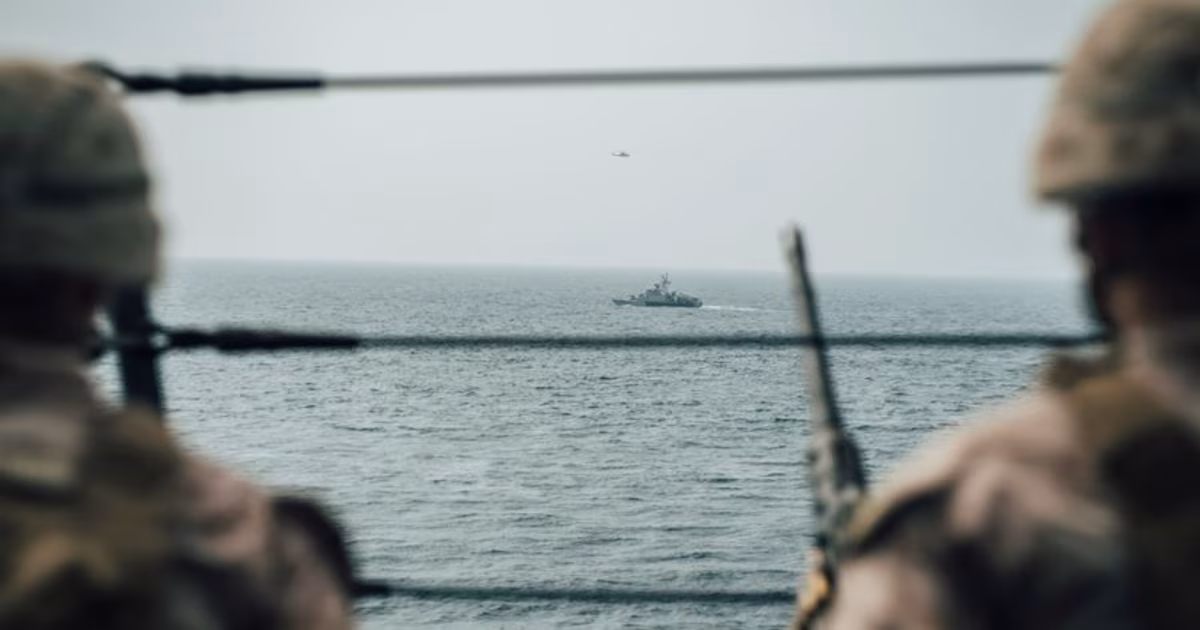 Nueva amenaza de Irán: la Guardia Revolucionaria dijo que todo buque que se acerque a Ormuz será “tomado como objetivo”