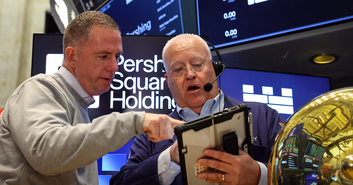 El petróleo alcanzó máximos desde el inicio de la guerra en Medio Oriente pero las acciones estadounidenses se mantienen cerca de sus récords