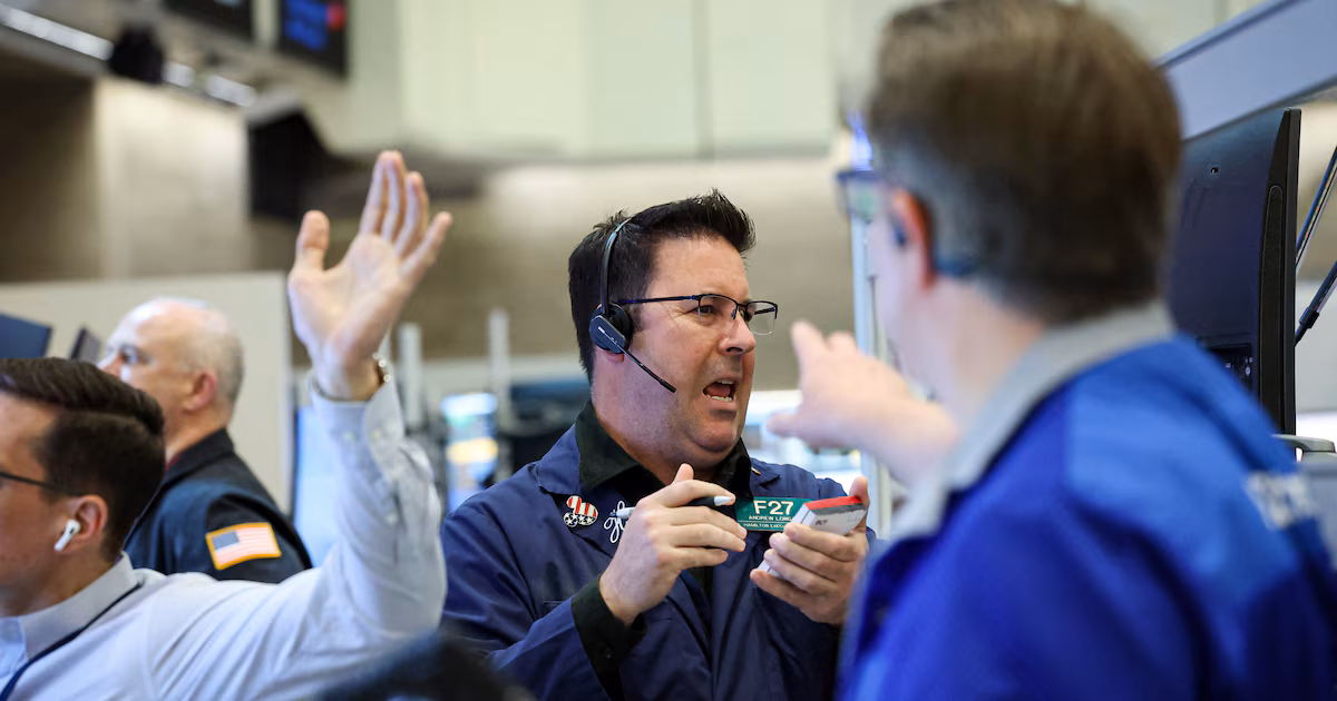 Mercados: la baja de Wall Street le quita fuerza a la recuperación de acciones y bonos argentinos