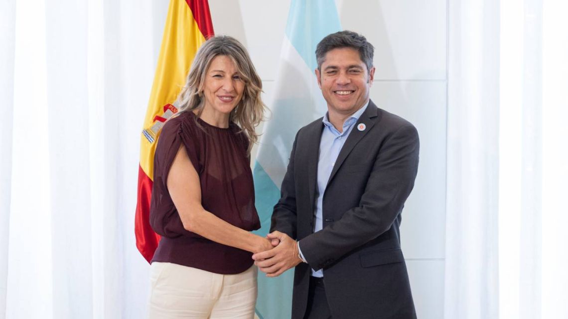 Kicillof busca proyectarse frente al avance de la derecha tras mostrarse con líderes globales en España