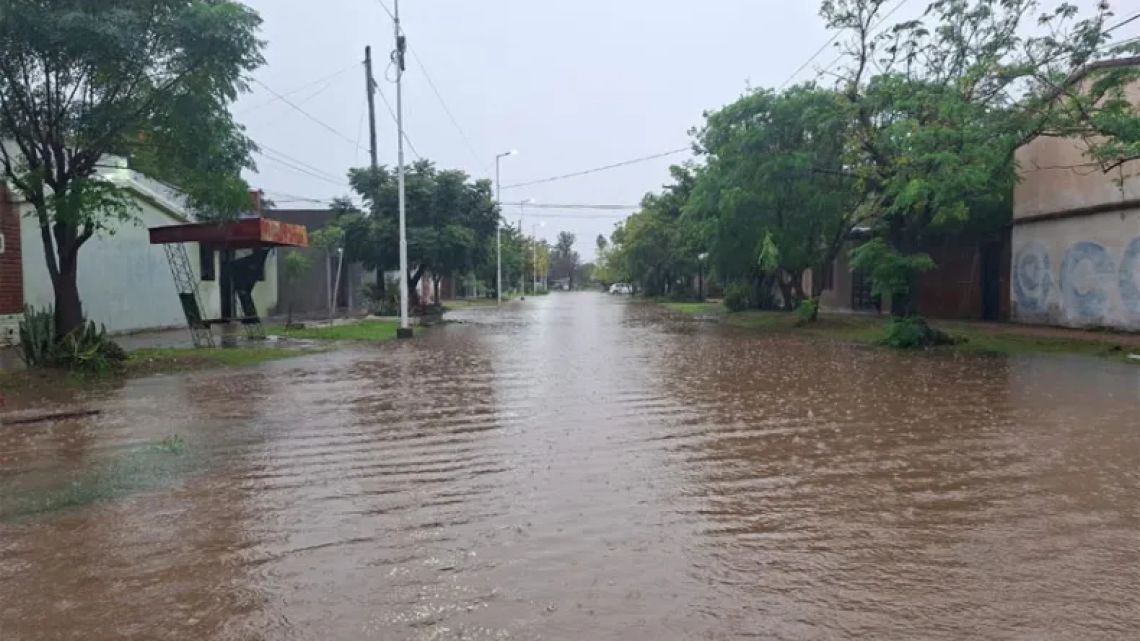 Emergencia por lluvias en Chaco: Capitanich exigió asistencia a Nación y el PJ promueve una ley integral