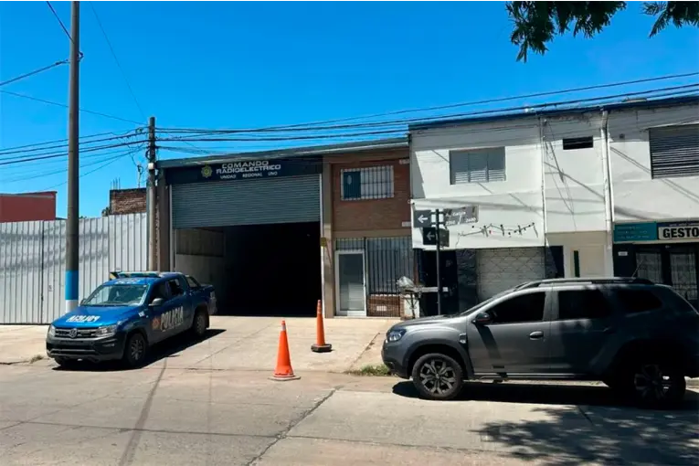 Hallaron drogas en un patrullero y separaron a cinco policías en Santa Fe