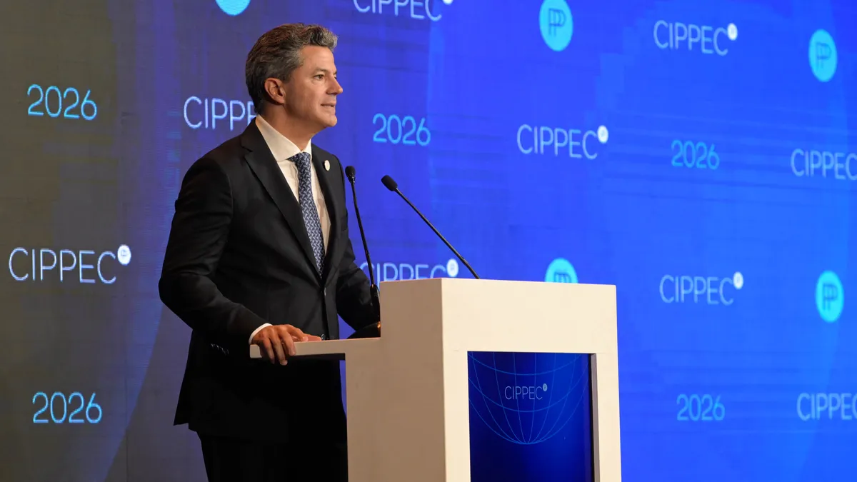 CIPPEC reunió a la dirigencia en su cena anual y llamó a “crecer o crecer” en un momento bisagra