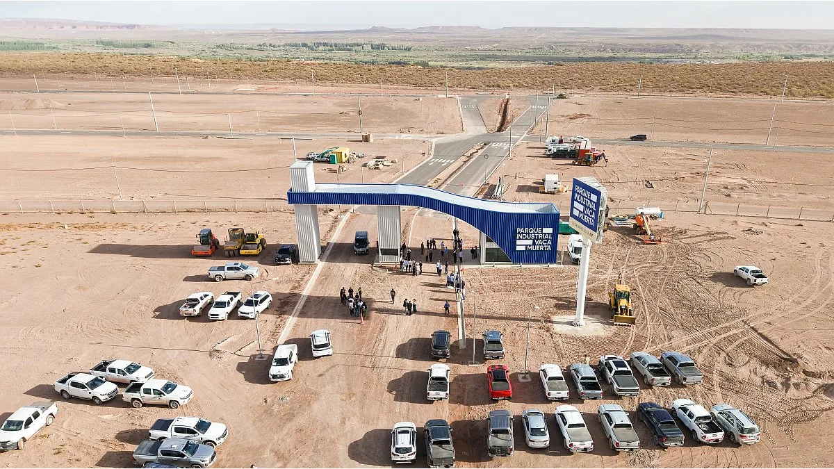 Cambio en el mapa del empleo: crecen provincias energéticas mientras la industria pierde casi 40.000 puestos