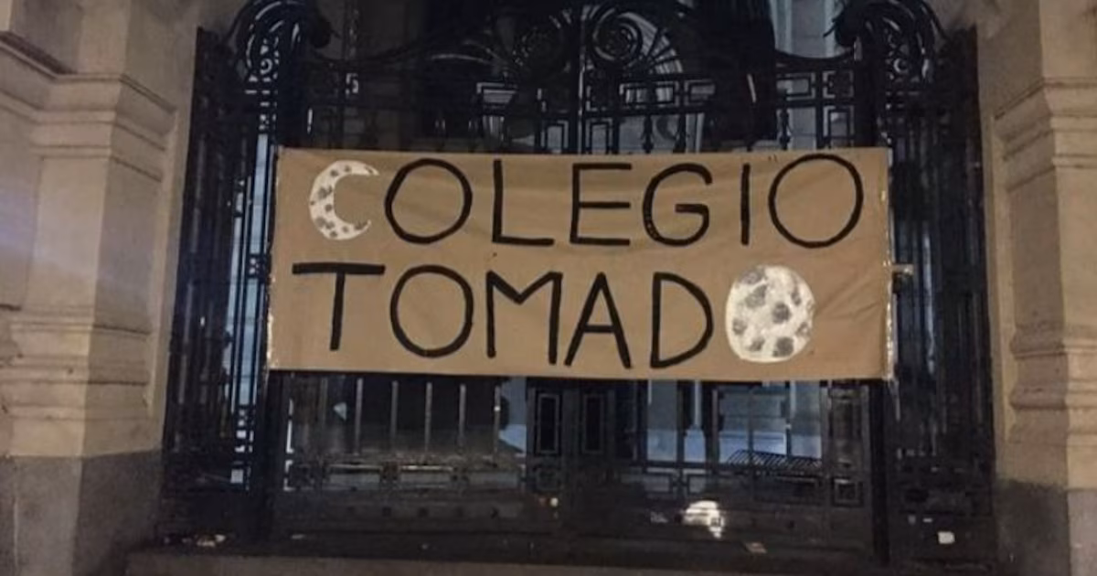 Toma en los colegios: el Nacional Buenos Aires volverá a clases, mientras que el Carlos Pellegrini sostiene la medida de fuerza