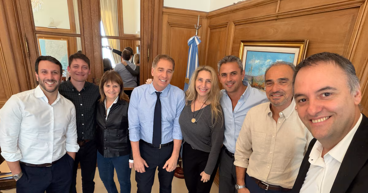 La mesa política volverá a reunirse con la reforma electoral en debate y en medio de nuevas fricciones internasEl reducido círculo volverá a darse cita en Casa Rosada el martes en medio de la tensión abierta tras la presión de Bullrich a Adorni. El temario legislativo y la necesidad de retomar la gestión