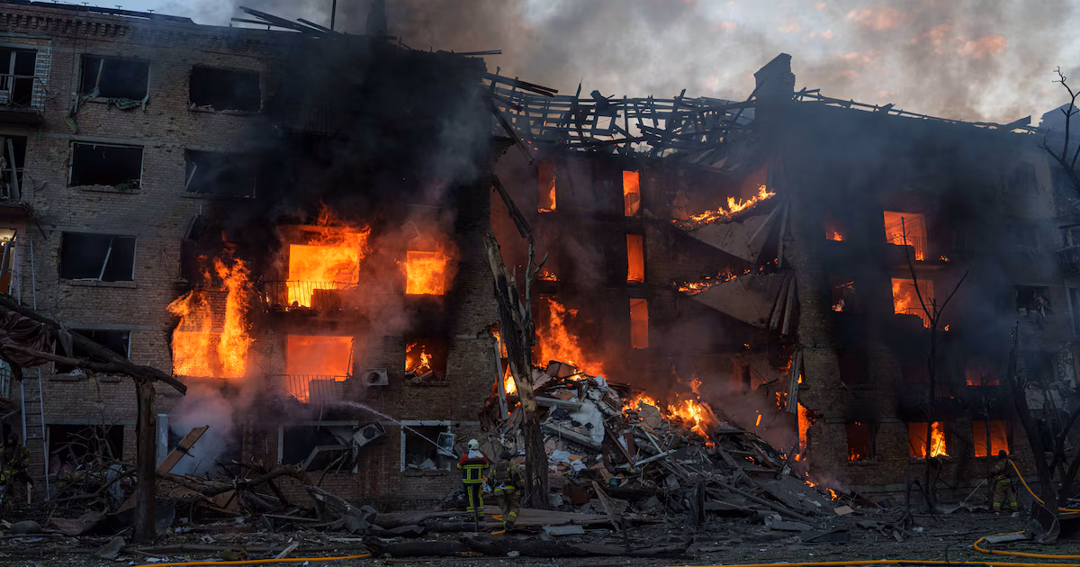 Rusia confirmó el uso del misil Oreshnik, de capacidad nuclear, en el bombardeo masivo que dejó muertos y destrucción en Kiev