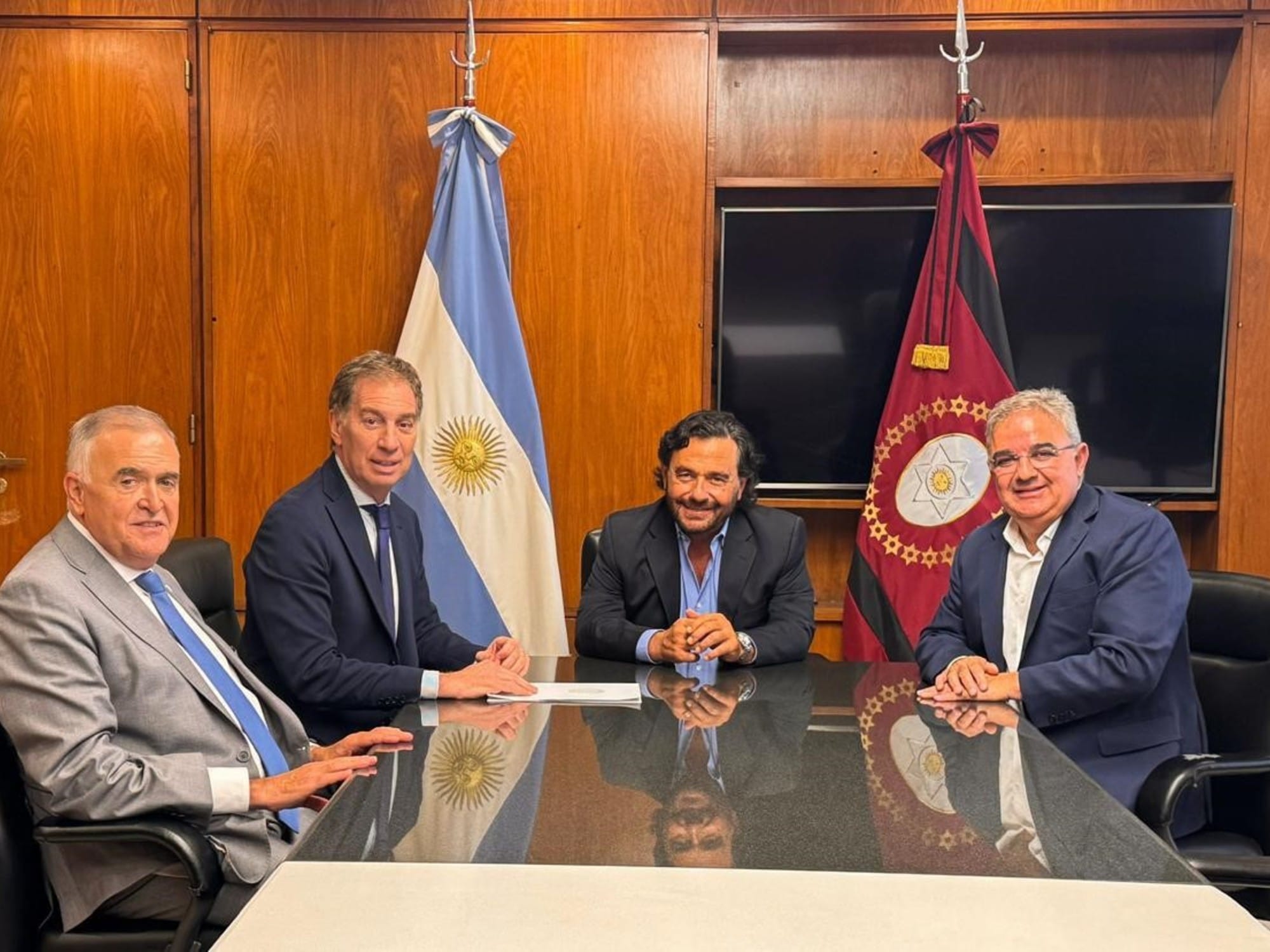 El Gobierno analiza usar la eliminación de las PASO como moneda de cambio con los gobernadores para 2027