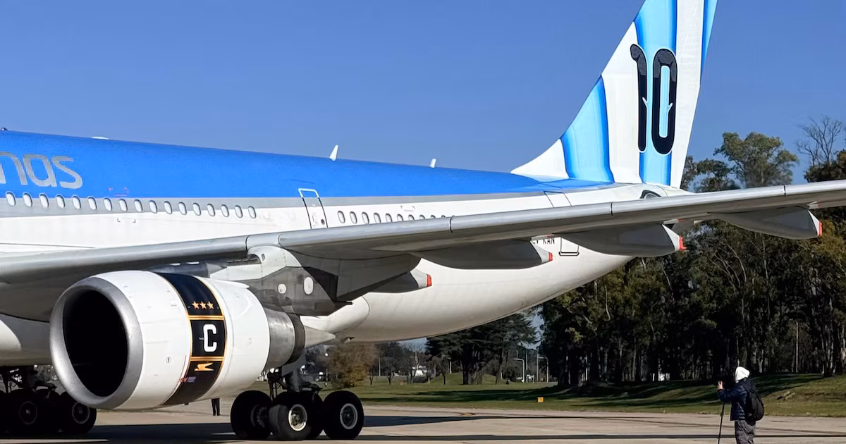 Aerolíneas Argentinas presentó el “avión de Messi” para el Mundial 2026: cómo es el diseño que ya causa furor