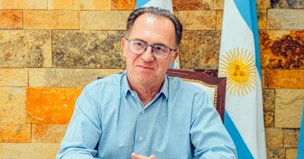 Renunció un intendente en Neuquén en medio de una denuncia por administración fraudulentaLuis Bertolini, jefe comunal de Plottier, envió una carta al Concejo Deliberante de la ciudad confirmando su dimisión. Denunció una “maniobra judicial y política sin precedentes”