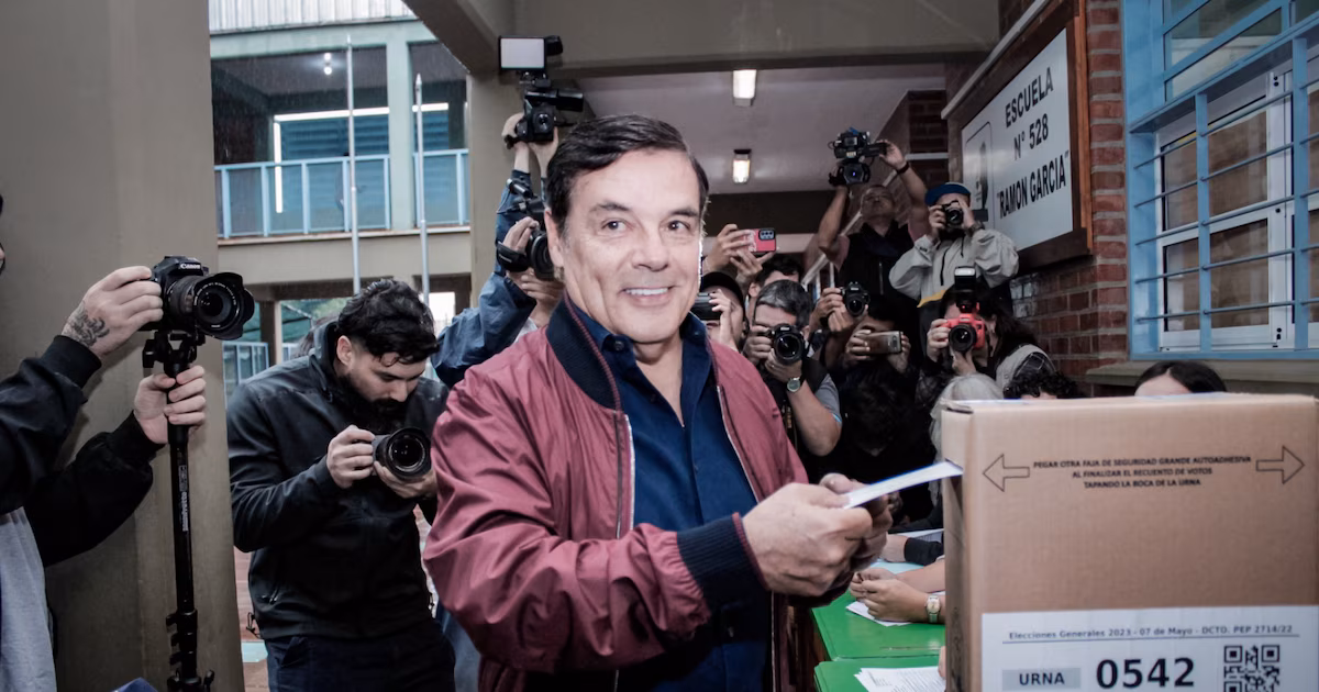 Misiones: el oficialismo impulsa una reforma política y La Libertad Avanza lo toma como una victoria propiaLa iniciativa contempla el uso de una boleta única por partido y acotar la ley de lemas. El esquema se suma al proyecto de ficha limpia presentado hace unos días. Los libertarios se atribuyen haber gestado estos cambios