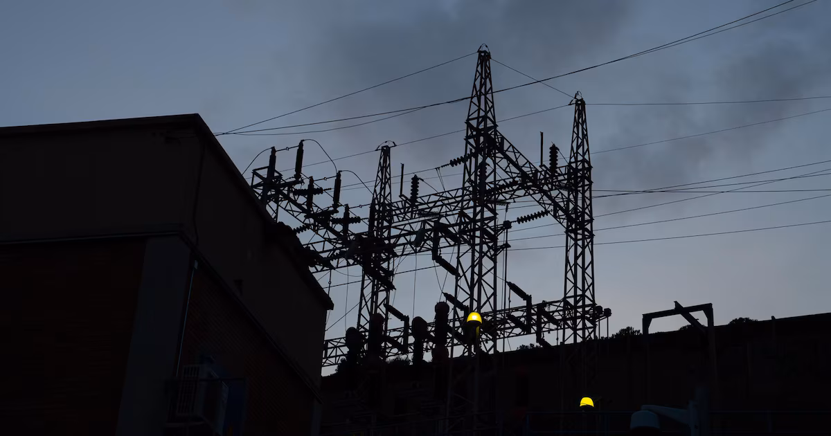 Mega baterías: el Gobierno licitó centrales de almacenamiento de energía que buscan evitar cortes de luz en el interior