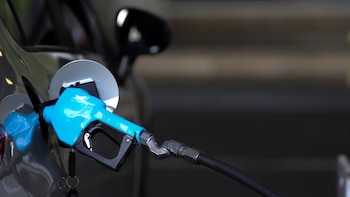 Efecto Medio Oriente: las ventas de combustibles se desplomaron en casi todo el país durante abril