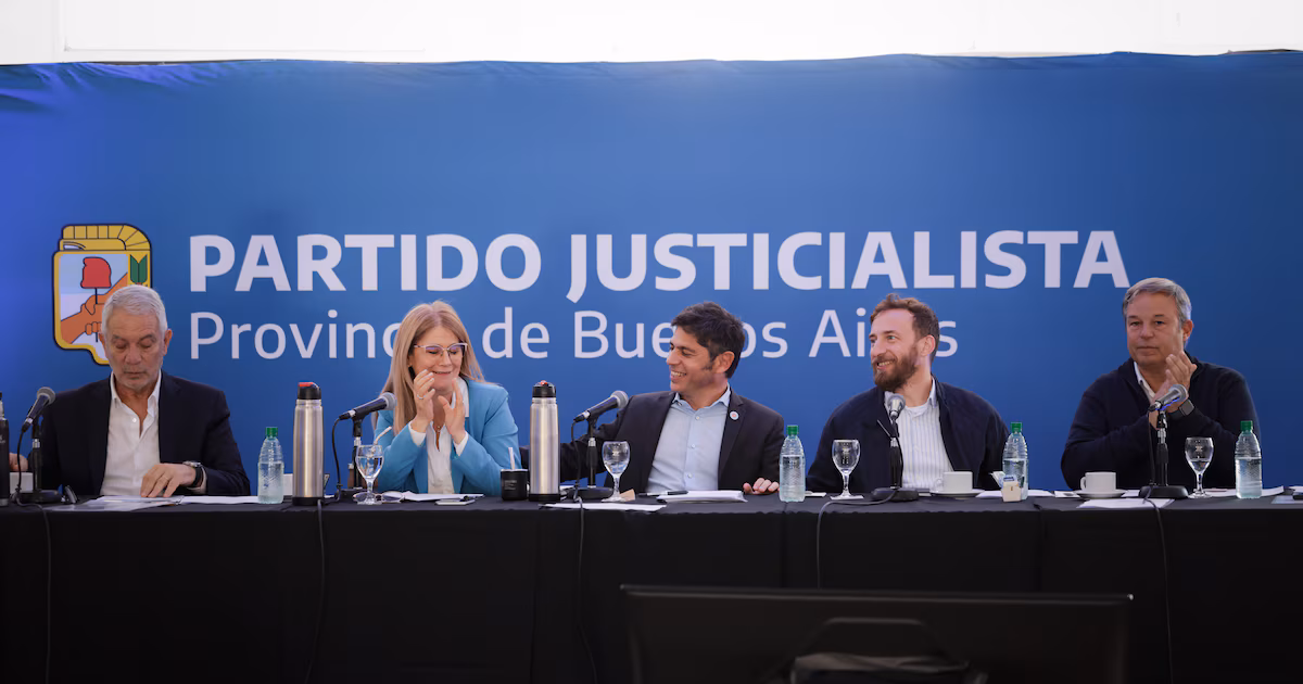 Kicillof estará con Julio Alak en un acto del PJ Bonaerense y enviará una señal en la pelea por su sucesiónEl gobernador lanzará un curso de formación que el intendente de La Plata viene haciendo desde hace años. Cómo está la disputa de cara a 2027