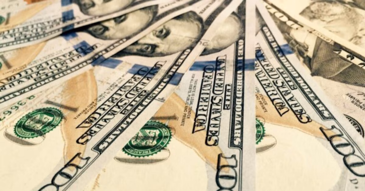 Jornada financiera: el dólar profundizó la baja y el riesgo país volvió a superar los 500 puntos