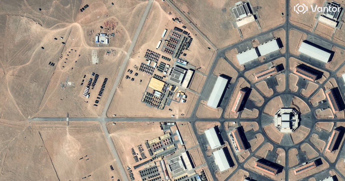 Imágenes satelitales revelan una red de infraestructura militar secreta junto a los silos nucleares chinos en Xinjiang