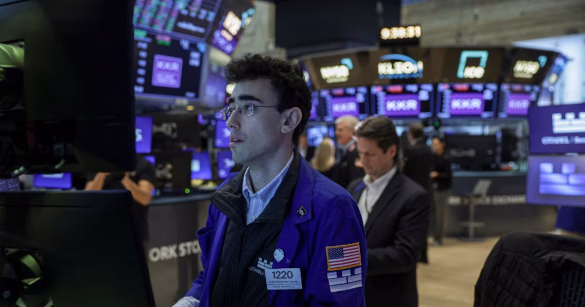 Wall Street cerró con caídas y el petróleo Brent subió con fuerza tras los nuevos ataques de Irán en Medio Oriente