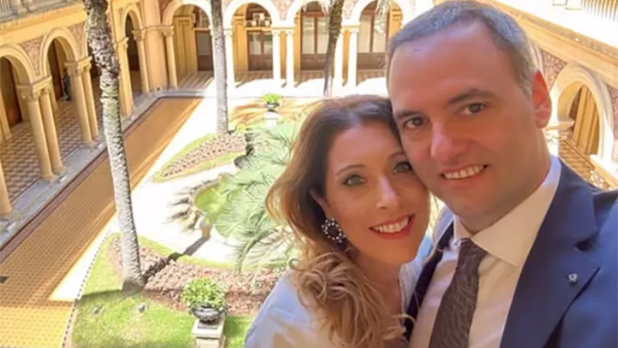 Manuel Adorni y su esposa gastaron $85 millones en tarjetas de crédito durante 2025