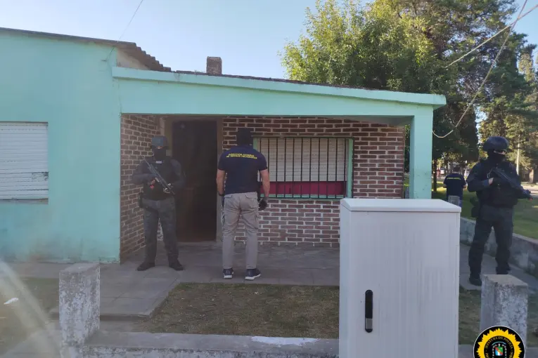 Nogoyá: allanamiento por narcomenudeo terminó con droga secuestrada y un detenido