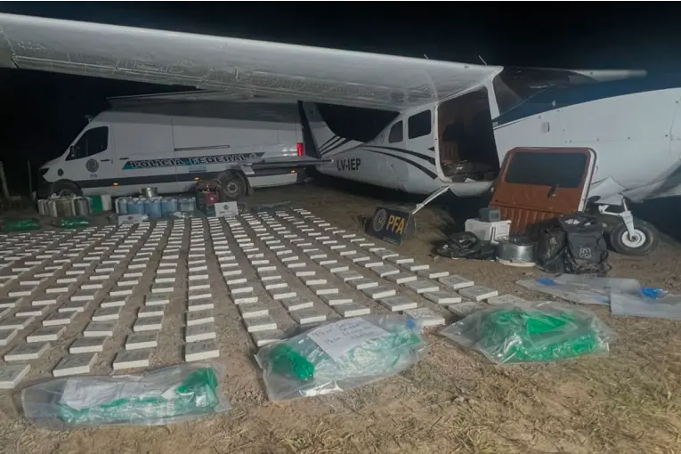 Avioneta con 442 kilos de cocaína en Santa Fe: vinculan el cargamento a un cartel internacional