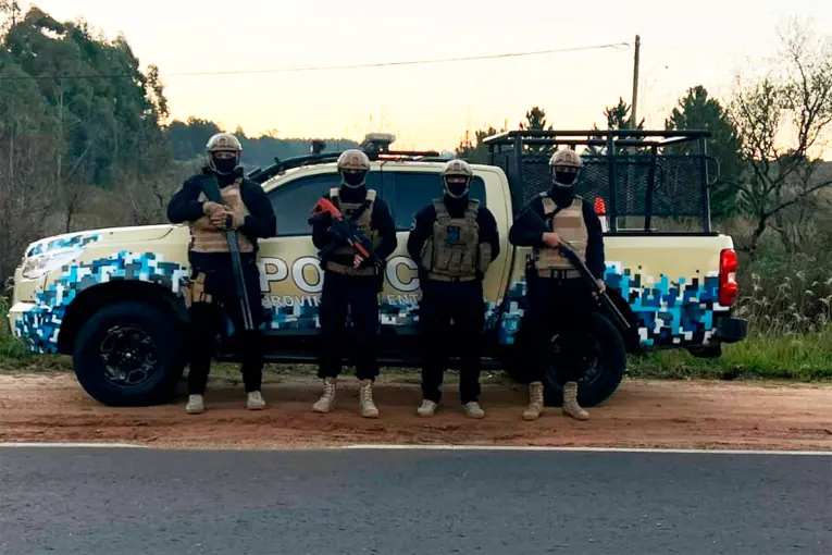 Incumplía una restricción e intentó escapar: lo redujeron con un arma de baja letalidad  
