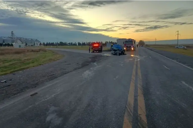 Accidente fatal en Córdoba: tres muertos tras un choque entre un camión y una camioneta