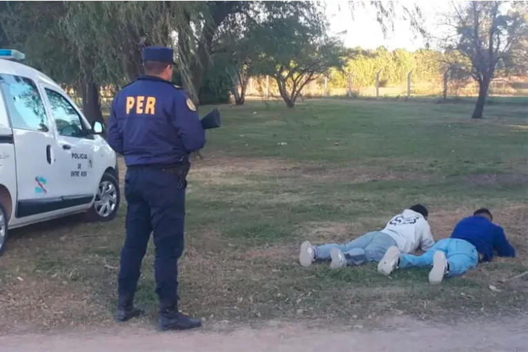 Desbarataron una banda que realizaba compras con billetes falsos en Crespo