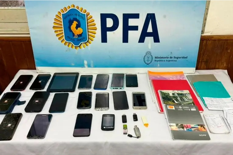 Policía Federal allanó a integrantes de red de apuestas clandestinas online en Santa Fe: cómo era la operatoria