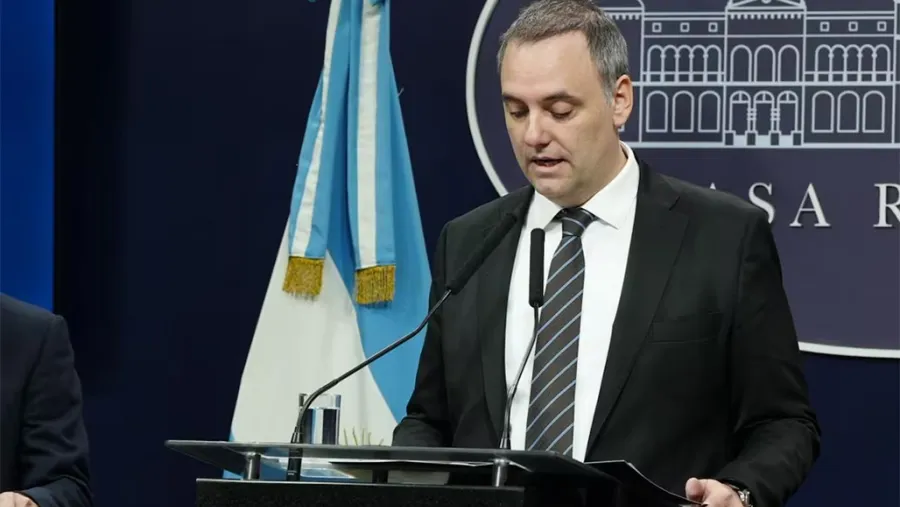 Enriquecimiento ilícito: la Justicia detectó movimientos de dinero digital de Adorni a través de criptomonedas
