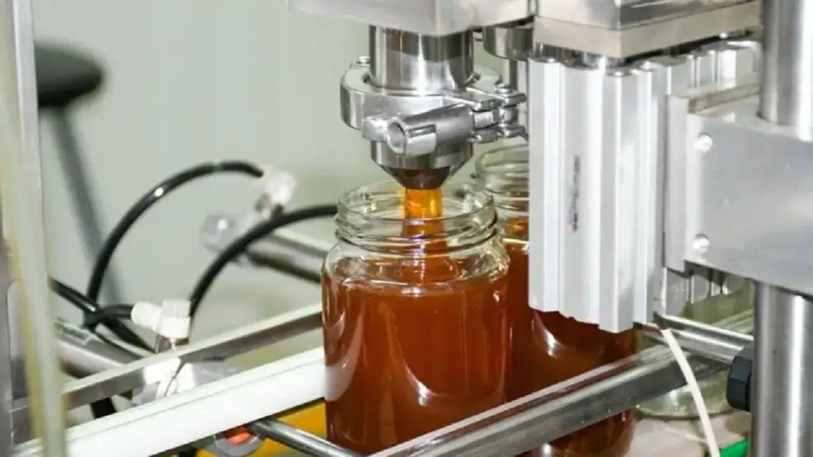 Primera exportación desde Argentina hacia Europa sin aranceles: “La miel argentina en el mundo goza de un muy buen prestigio”