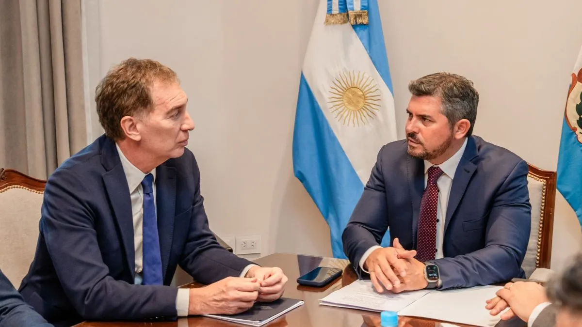 El oficialismo sale en búsqueda del respaldo de los gobernadores pero continúa el ajuste sobre las provincias
