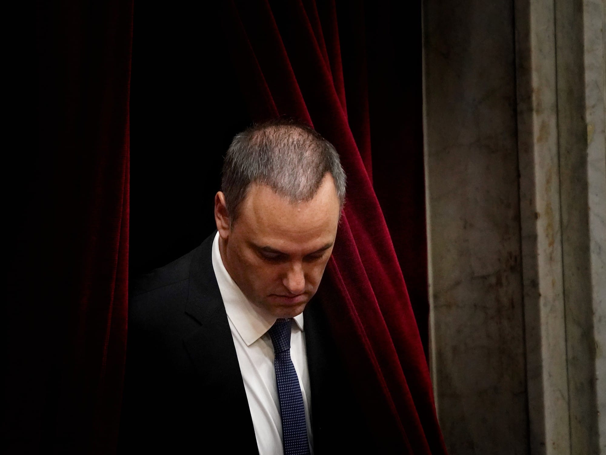 Los detalles de otro viaje VIP de Manuel Adorni que dinamitan el operativo rescate del Gobierno